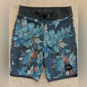 RVCA boys Boardshorts size 24